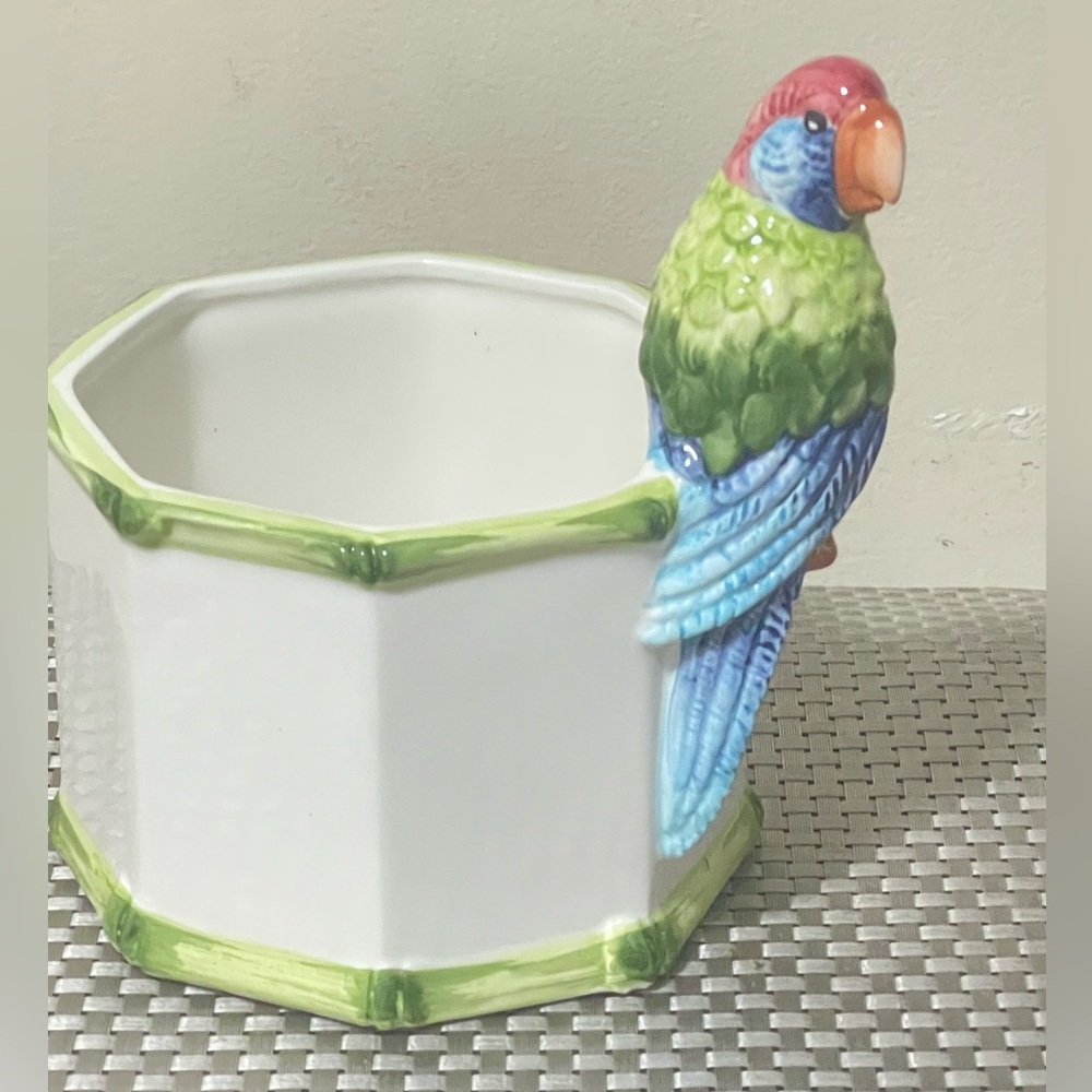 Rare:Jeanne Reed's bondage parrot plant planter